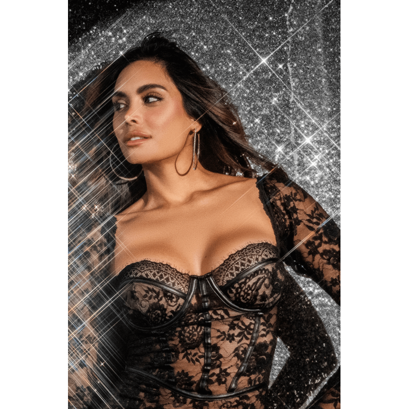 Vestido de transparencias y encaje negro