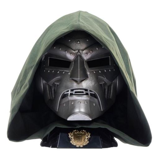 Casco premium Doctor Doom Legends Hasbro 15 cm