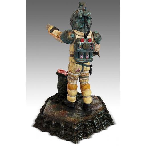 Estatua Alien Officer Kane Limited Edition Hollywood Collectibles 56 cm [7]