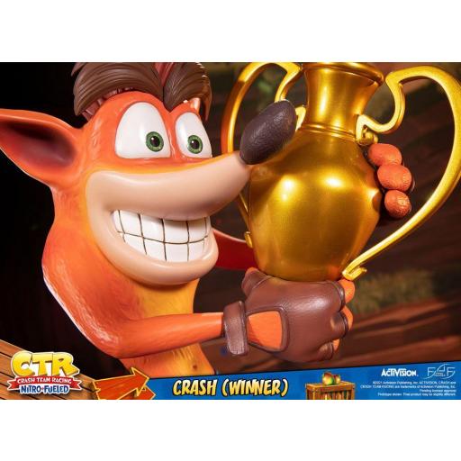 Estatua Crash Team Racing Nitro-Fueled  Crash (Winner) estándar 46 cm [5]