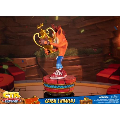 Estatua Crash Team Racing Nitro-Fueled  Crash (Winner) estándar 46 cm [2]