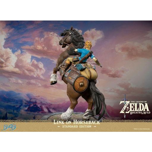 Estatua First 4 Figures The Legend of Zelda Breath of the Wild Estatua Link on Horseback  versión estándar 56 cm [2]