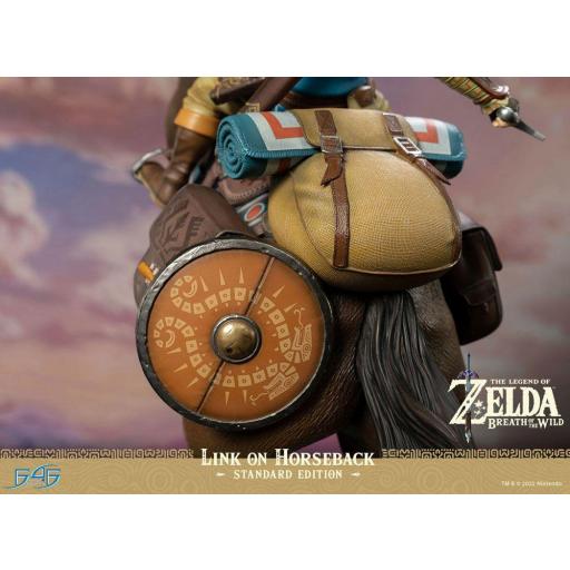 Estatua The Legend of Zelda Breath of the Wild Link on Horseback 56 cm [3]
