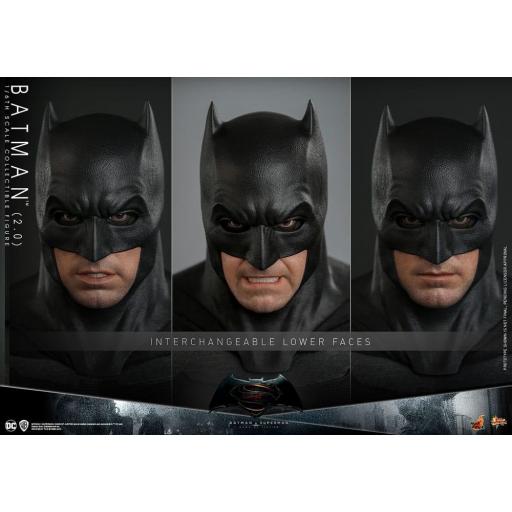 Figura Articulada Hot Toys Batman vs Superman: El amanecer de la justicia Batman 2.0 30 cm [3]