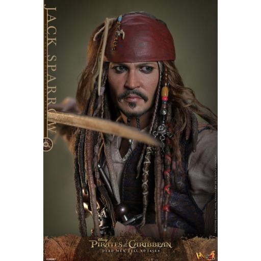 Figura Articulada Hot Toys Piratas del Caribe La venganza de Salazar Jack Sparrow 30 cm