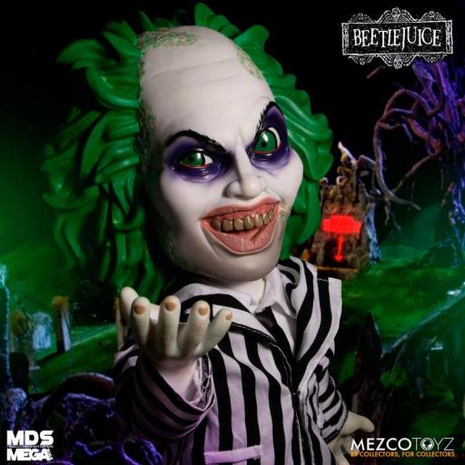 Figura Beetlejuice con sonido Mega Scale Mezco Toyz 38 cm [3]