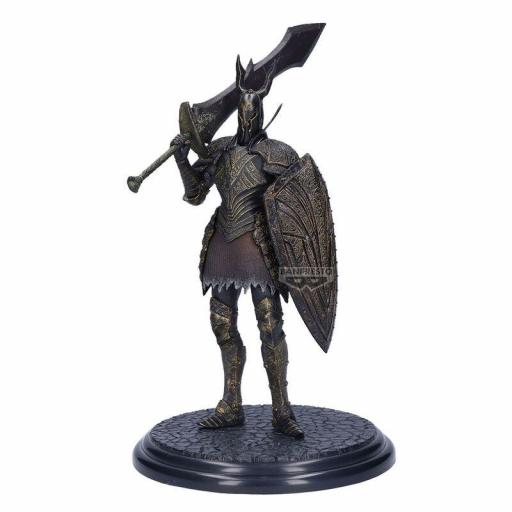 Figura Dark Souls Black Knight Sculpt Collection Banpresto 20 cm