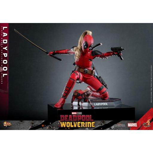 Figura Deadpool & Wolverine Ladypool 30 cm [5]
