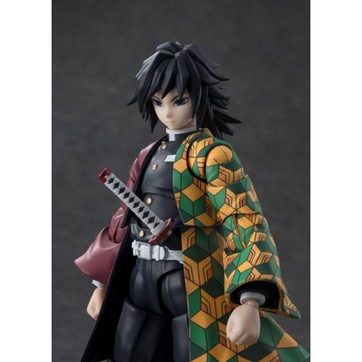 Figura Demon Slayer Giyu Tomioka S.H. Figuarts 15 cm [1]