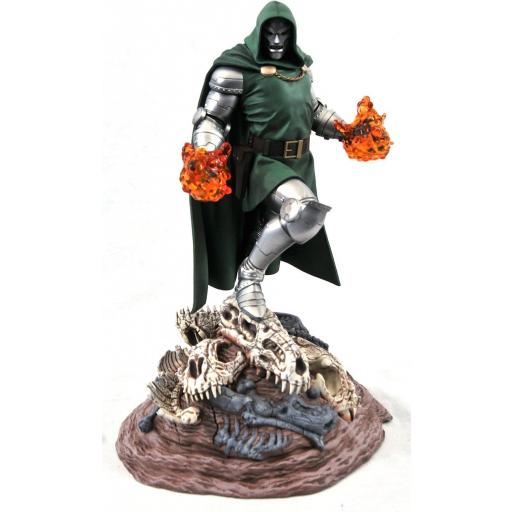 Figura Doctor Doom Marvel Gallery Diamond Select 25 cm