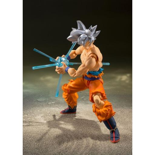 Figura Dragon Ball Super Son Goku Ultra Instinct SH Figuarts 14 cm [2]