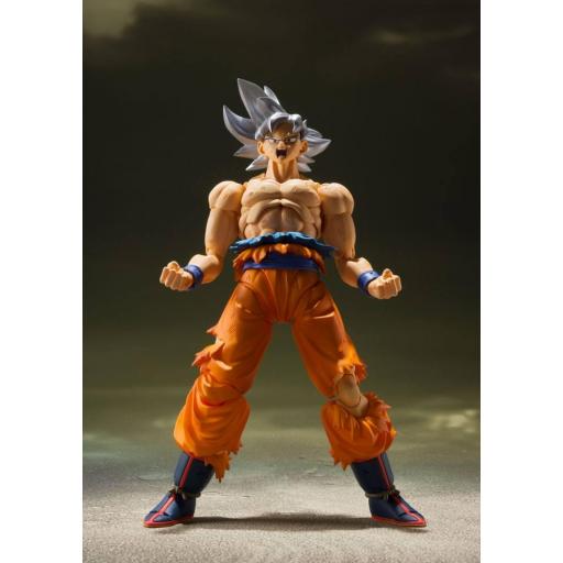 Figura Dragon Ball Super Son Goku Ultra Instinct SH Figuarts 14 cm [1]