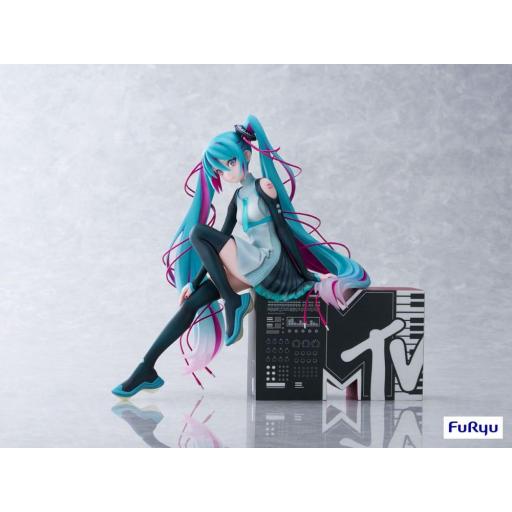 Figura Hatsune Miku MTV Furyu 20 cm [3]