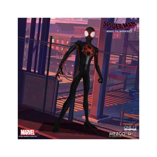 Figura Marvel Spider-Man Miles Morales Mezco Toyz 17 cm [4]
