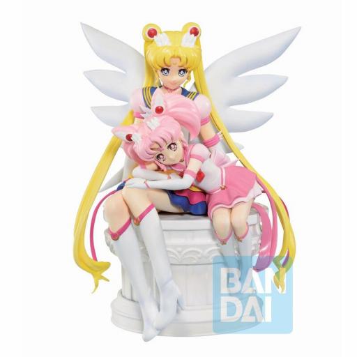 Figura Sailor Moon Eternal y Chibi Eternal Ichibansho Banpresto 14 cm