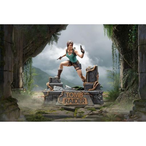 Figura Tomb Raider Lara Croft Dark Horse 24 cm [1]