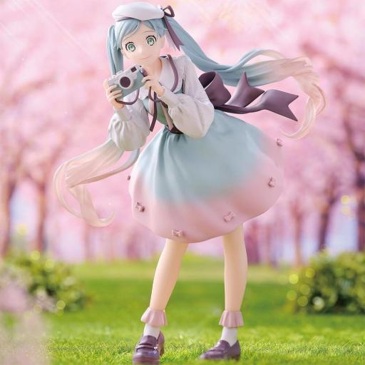 Figura Vocaloid Hatsune Miku Camera Holiday Memories Banpresto 20 cm [1]