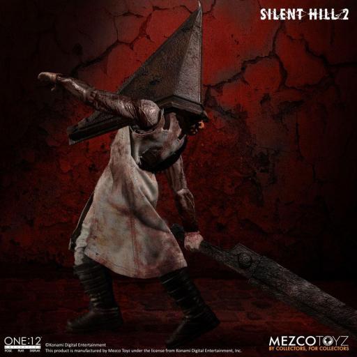 Figura articulada Mezco Toyz Silent Hill 2 Red Pyramid Thing 17 cm