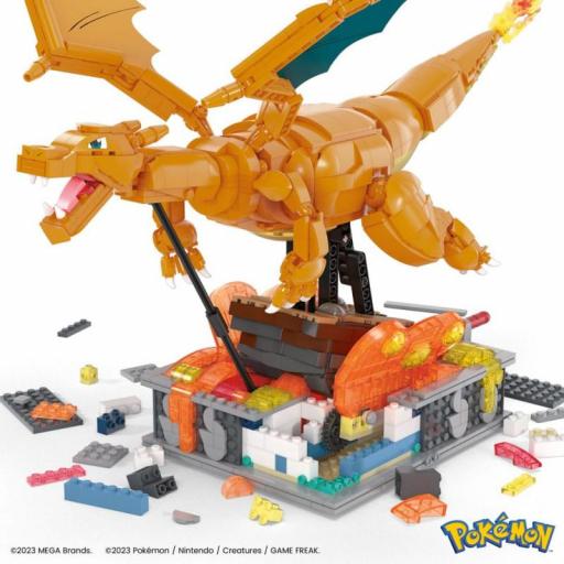 Kit construcción Pokémon Charizard Mattel 30 cm [2]