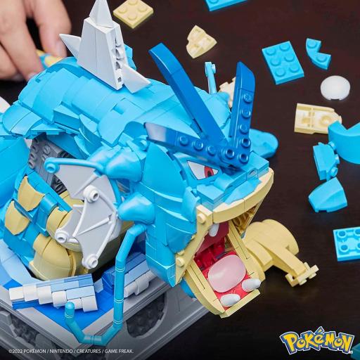 Kit construcción Pokémon Gyarados Mattel 44 cm [2]