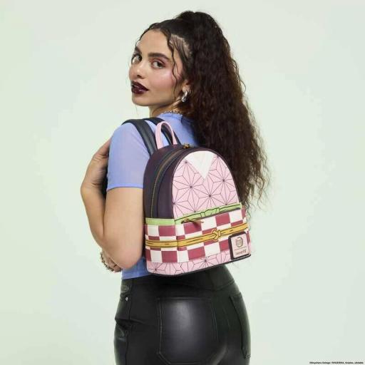 Mini mochila Demon Slayer Nezuko Kamado Loungefly [5]