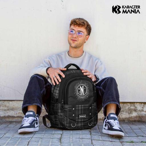Mochila Wednesday Miércoles Chains Running Plus Karactermania [3]