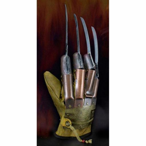 Réplica Pesadilla en Elm Street 1984 guante Freddy Krueger NECA
