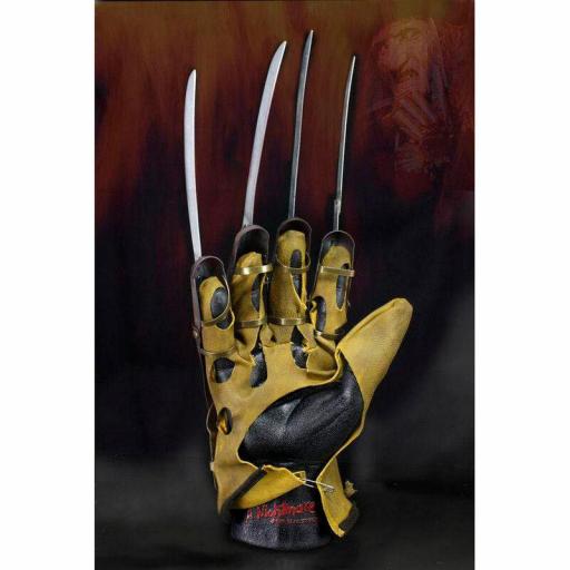 Réplica Pesadilla en Elm Street 1984 guante Freddy Krueger NECA [1]