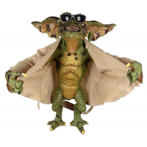 Figura Gremlins Lasher con Gabardina Real Ver. 76 cm