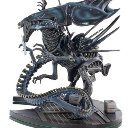 Figura QFig Alien La Reina 18 cm [2]