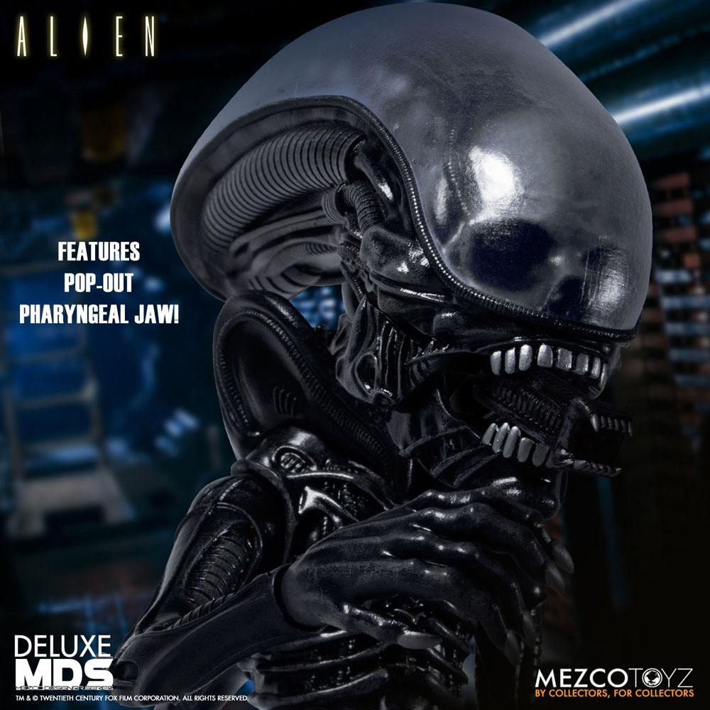 Figura Articulada Mezco Toyz Alien MDS Deluxe Xenomorph 18 cm