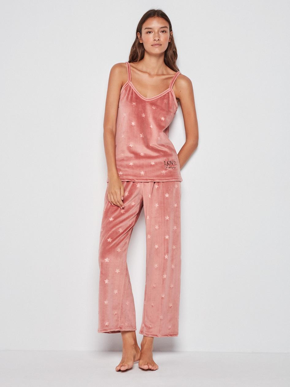 Pijama terciopelo con grabado de estrellas