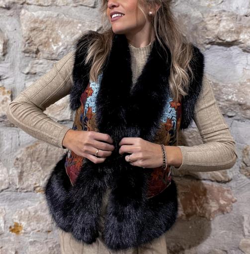 Chaleco Pelo Negro [1]