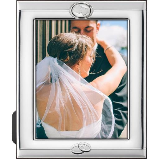 portafoto-marco-de-fotos-plata-bilaminada-15x20-alianzas-corazones-boda-aniversario-deamsa-lomejorsg.jpg [0]