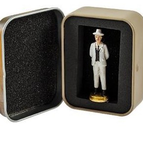 San José Gregorio vestido de Blanco de 5 cm en lata decorada [1]