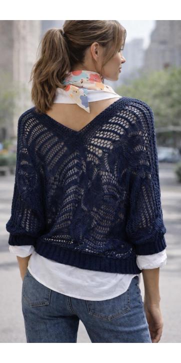 jersey-de-crochet-cuello-pico-azul-marino [1]