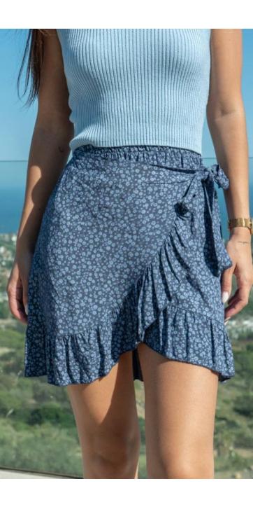 Falda pareo cruzada estampado margaritas 