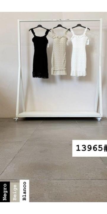 Vestido de blonda con relieve  [3]