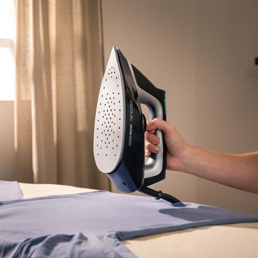 Centro de planchado - Cecotec, 2800 W, 135-360 g/min, 5 bar, Suela Turbo Slide de cerámica antideslizante y resistente, Gris [3]