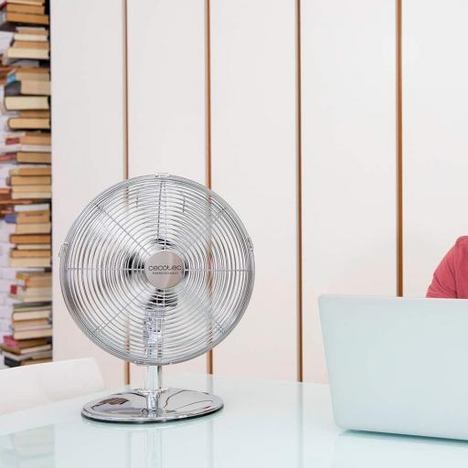  Ventilador de Sobremesa Cecotec  40 W, Acabado en Cromado, Diámetro 12" con 4 Aspas, 3 Velocidades, Oscilación, Altura ajustable, Máxima seguridad [1]