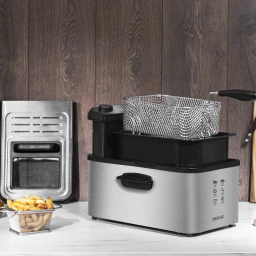 Freidora eléctrica Cecotec  de 3 litros de Capacidad de Aceite, Filtro OilCleaner, 2400 W, Temporizador de 30 Minutos, Negro. [3]