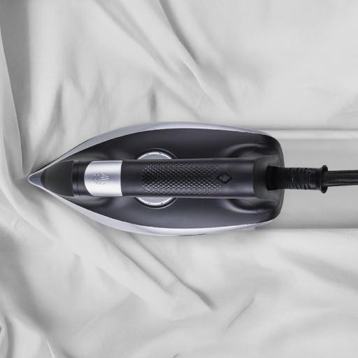  Centro de Planchado Ufesa  2400W con 8 Bares de Presión, Golpe de Vapor 330g, Suela Cerámica, Depósito 1.2L, Sistema Antical y Suela de Cerámica [2]