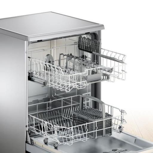 Lavavajillas Bosch - E, 12 Servicios, Media carga, Motor Ecosilence, Inox [1]