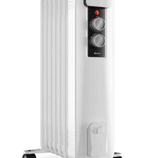 Radiador Aceite Artica - 1500 W, 3 niveles, Luz indicadora, Antivuelco, Termostato