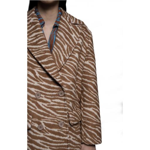 ABRIGO CEBRA CAMEL [1]