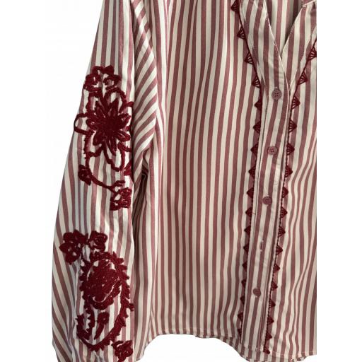 CAMISA RAYAS GRANATE BORDADO [1]