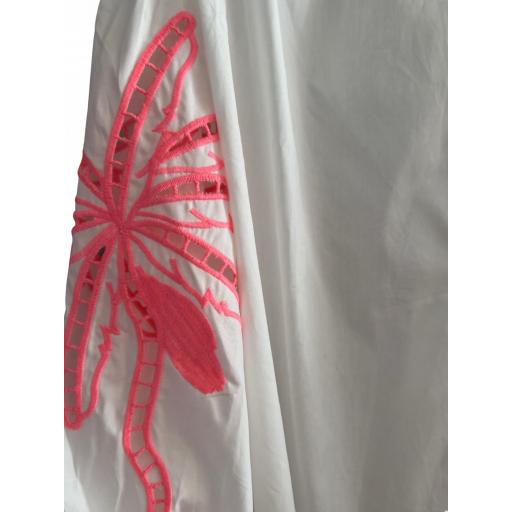 CAMISA BLANCA BORDADO PALMERA ROSA [1]