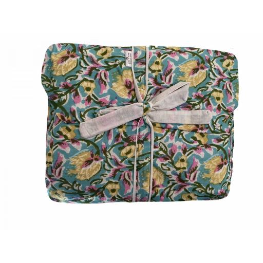 PIJAMA TURQUESA + FLOR ROSA [0]