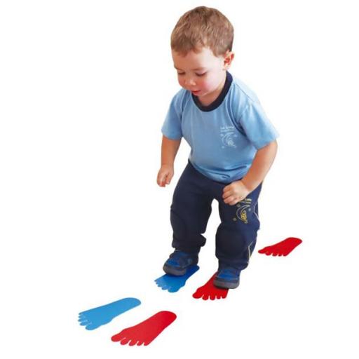 niño jugando a manos y pies.jpg [2]