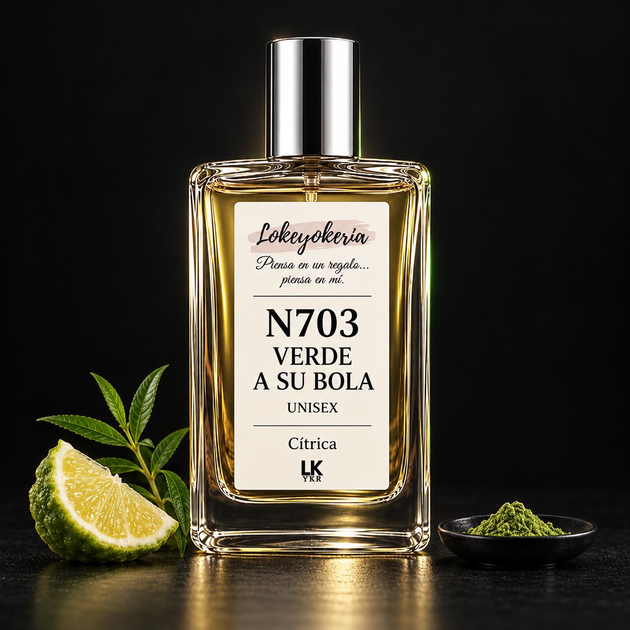 N703 VERDE A SU BOLA de Lokeyokeria, perfume Premium unisex sobre fondo negro con bergamota, hierba luisa y té matcha